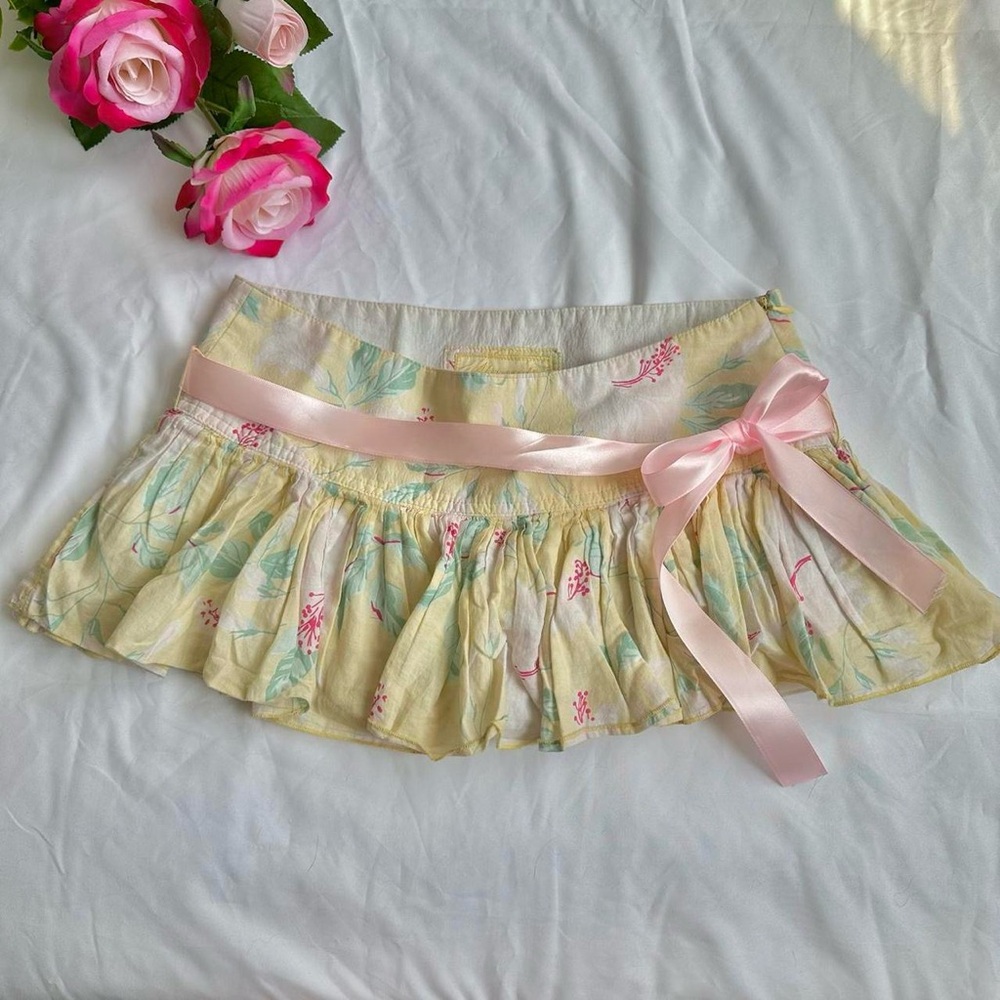 Rare y2k  floral Abercrombie low rise pleated skirt